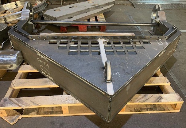 Production of draghead with turtle deflector